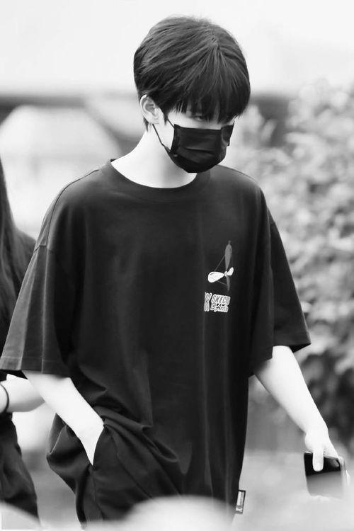 贺峻霖娱乐爆料,揭秘明星幕后故事与真实情感